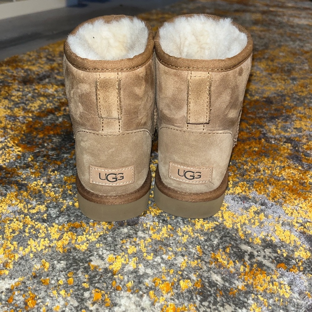Ugg